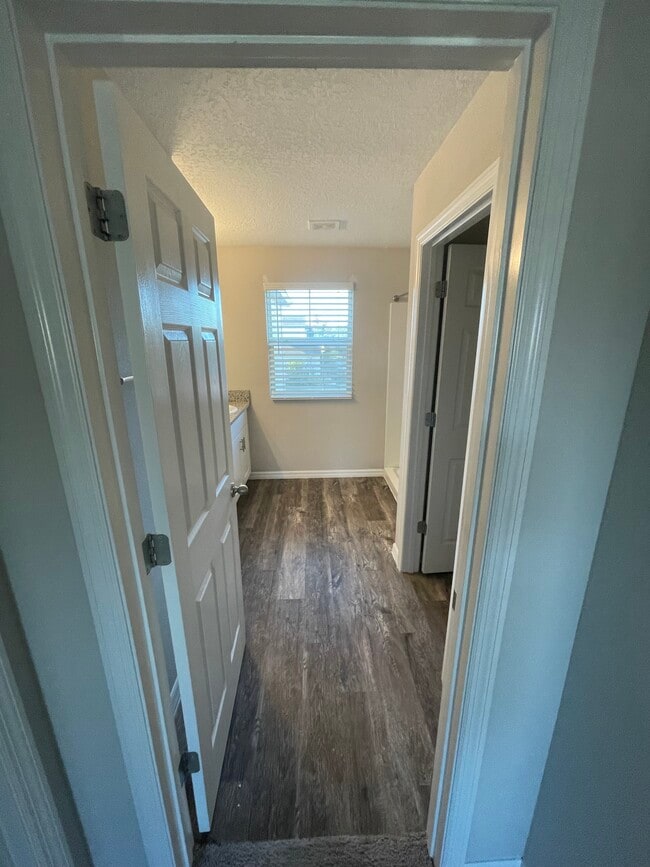 Building Photo - 13037 Pennybrook Dr