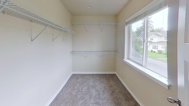 Building Photo - Spacious 3-Bedroom Home with Attached 2-Car Garage, apply today!!