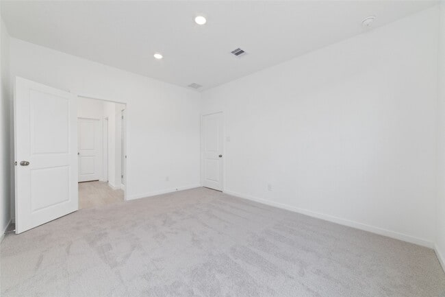 Building Photo - 31409 Moore Rd