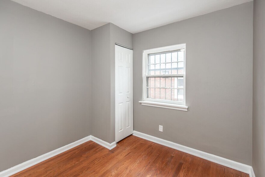 Building Photo - 6605 Kahns Ave