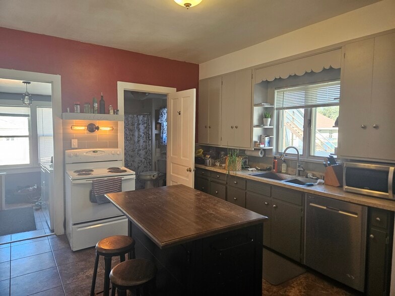 Kitchen and Bathroom - 535 1st St