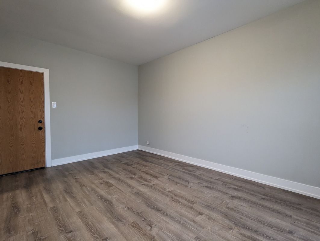 Building Photo - 4851 N Damen Ave