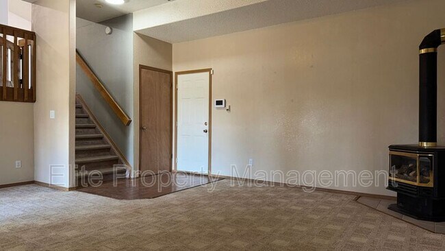 Building Photo - 107 S Brewer Dr