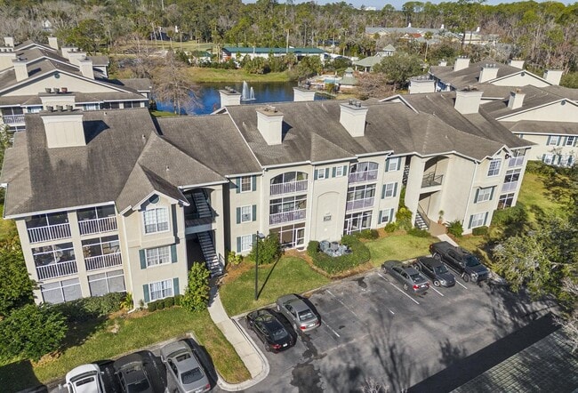 Building Photo - Location, Lifestyle, and Luxury