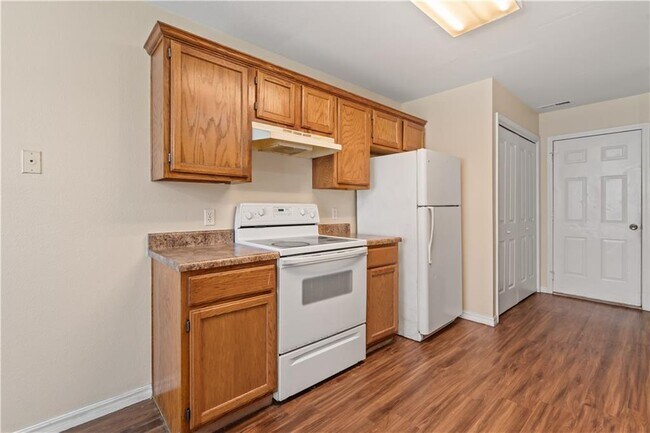 Building Photo - 2910 Dawn Ct