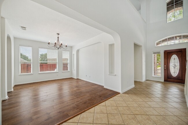 Building Photo - 26402 Larkspur Ridge Dr
