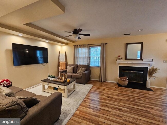 Building Photo - 17 Exeter Ct