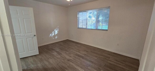 Building Photo - 2589 Centergate Dr