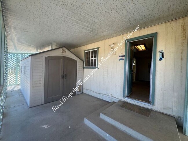 Building Photo - Quite Country Living 3 Bed-2 Bath