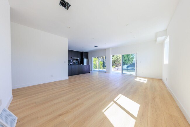 Building Photo - 1954 Purdue Ave