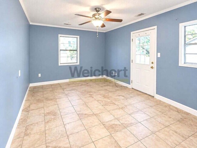 Building Photo - 4106 Orion St