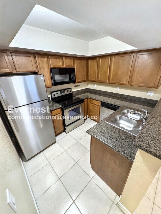 Building Photo - 8455 W Sahara Ave