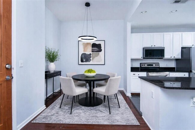 Building Photo - 3040 Peachtree Rd