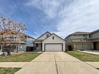 Building Photo - 3 Bed, 2 Bath Home with Fenced Yard & Garage / Pet-Friendly / Available Now!