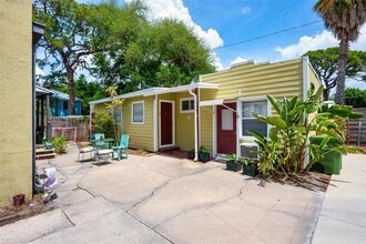 Building Photo - 321 Ohio Pl