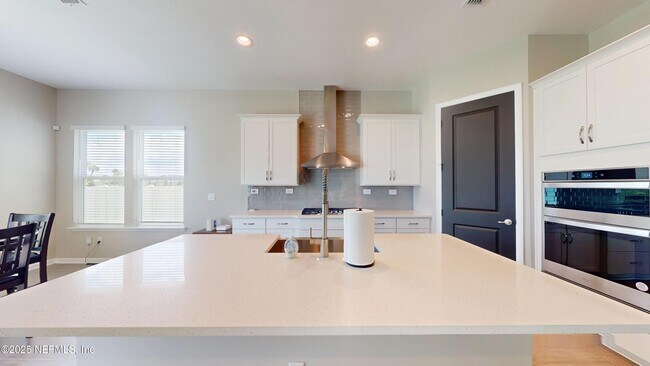 Building Photo - 335 Rum Runner Wy