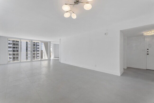 Building Photo - 1360 S Ocean Blvd