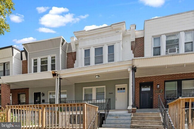 Building Photo - 6731 N Woodstock St