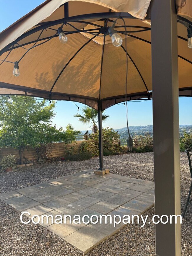 Building Photo - Gorgeous 5BR/3BA 2story home w SOLAR, view...