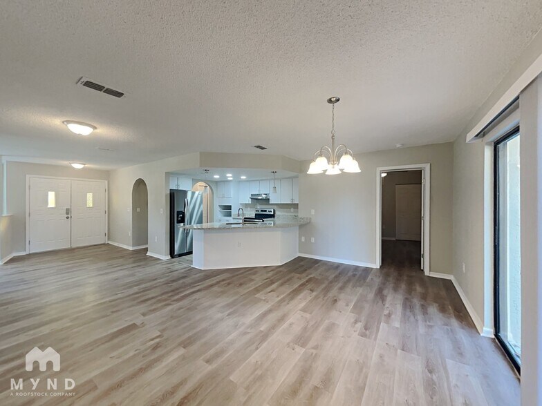 Building Photo - 10327 Lansfield St