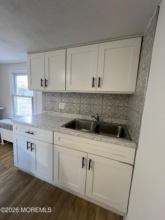 Building Photo - 11 Main St