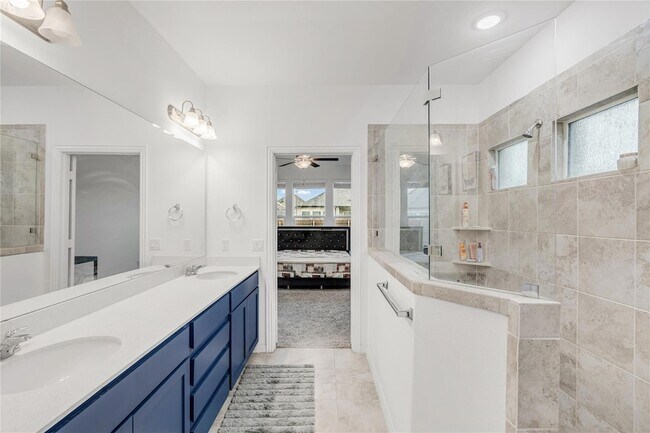 Building Photo - 111 Fortuna Ct