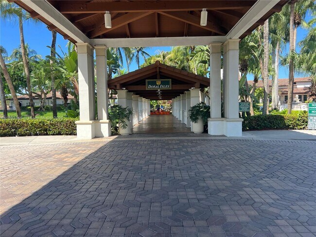 Building Photo - 10700 NW 66th St