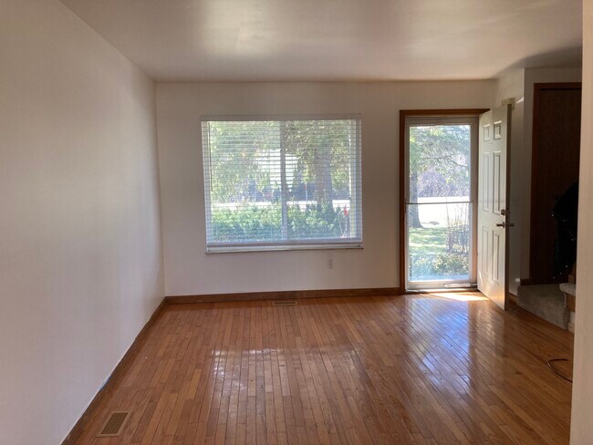 Building Photo - 6155 Porter Rd