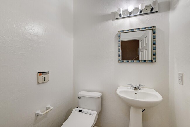 Building Photo - 8964 Salvatore St