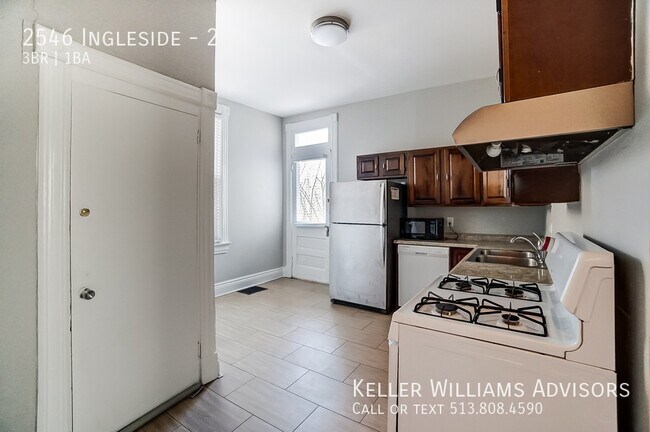 Building Photo - 2546 Ingleside-2
