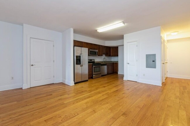 Building Photo - 809-815 22nd St
