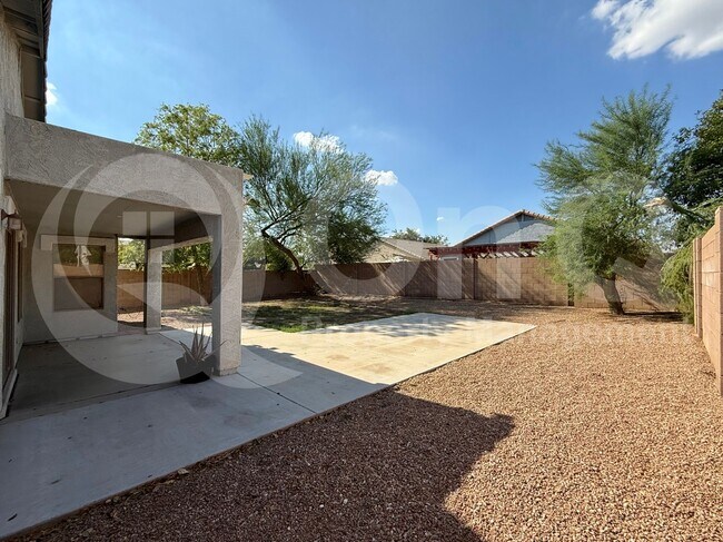 Building Photo - 10234 E Javelina Ave