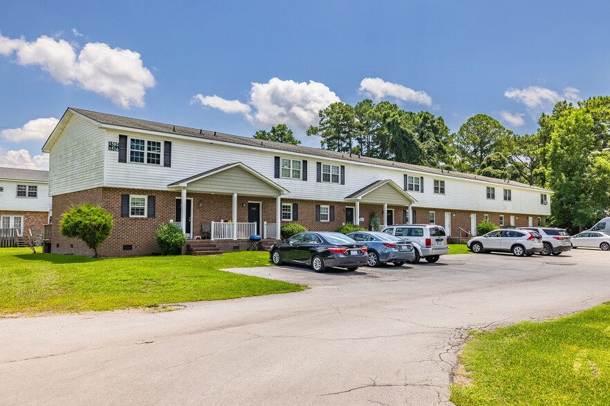 Primary Photo - Cooper's Landing Apartments