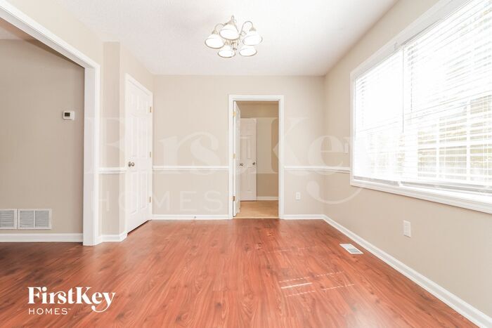 Building Photo - 201 Amberwood Trail