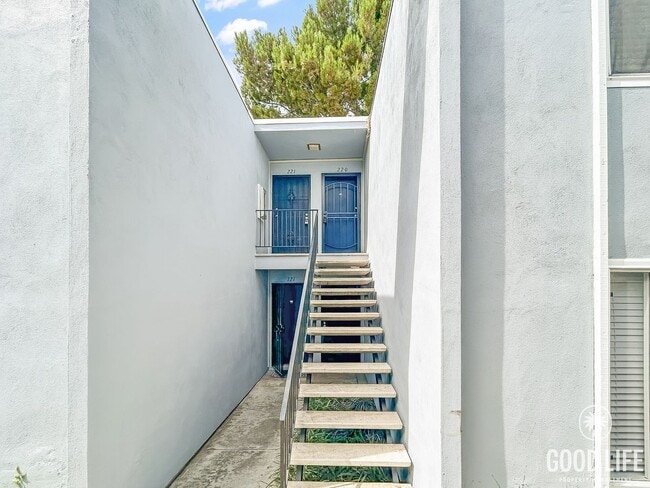 Building Photo - Beautiful 2BD 1 BA Condo in Pacific Beach ...