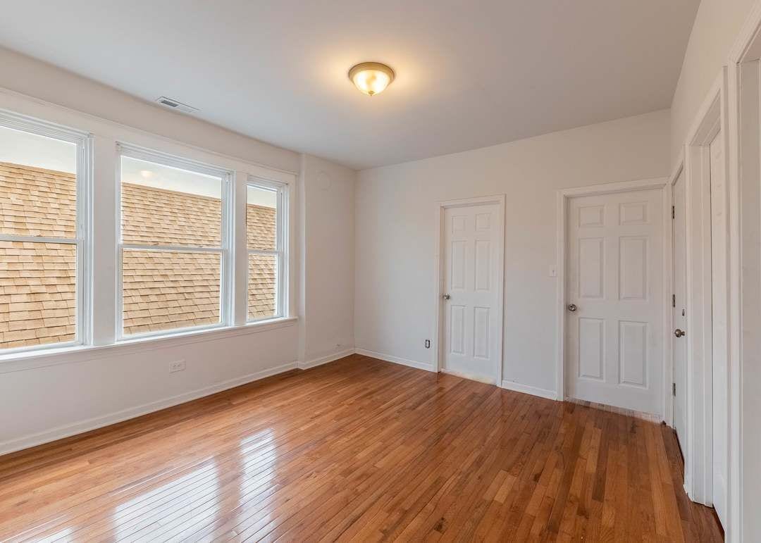 Building Photo - 6239 S Honore St