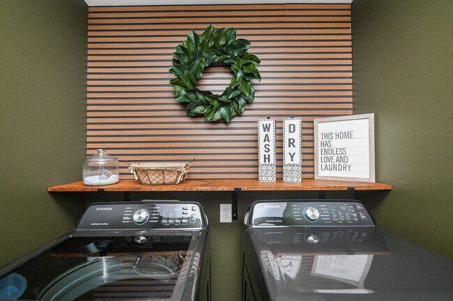 Building Photo - 20506 Lantern Springs Ln