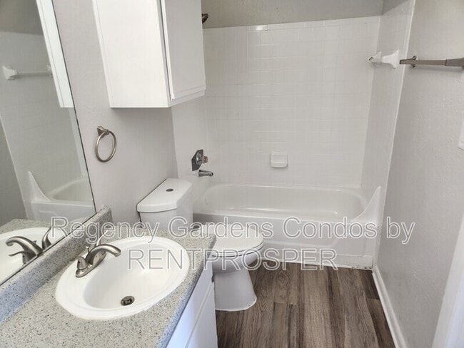 Building Photo - 5540 Devonbriar Way