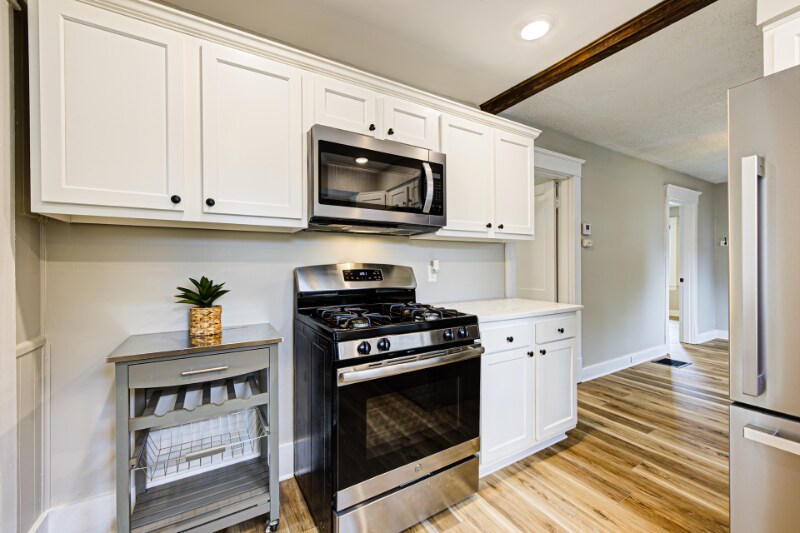 Building Photo - 1028 Forrest St