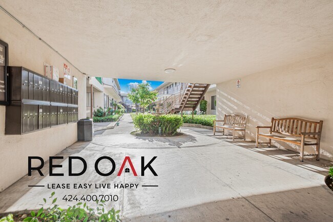 Building Photo - 6045 Whitsett Ave