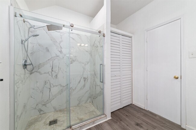 Building Photo - 16327 Dryberry Ct