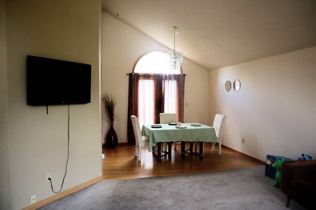 Building Photo - 3012 SE 157th Ave