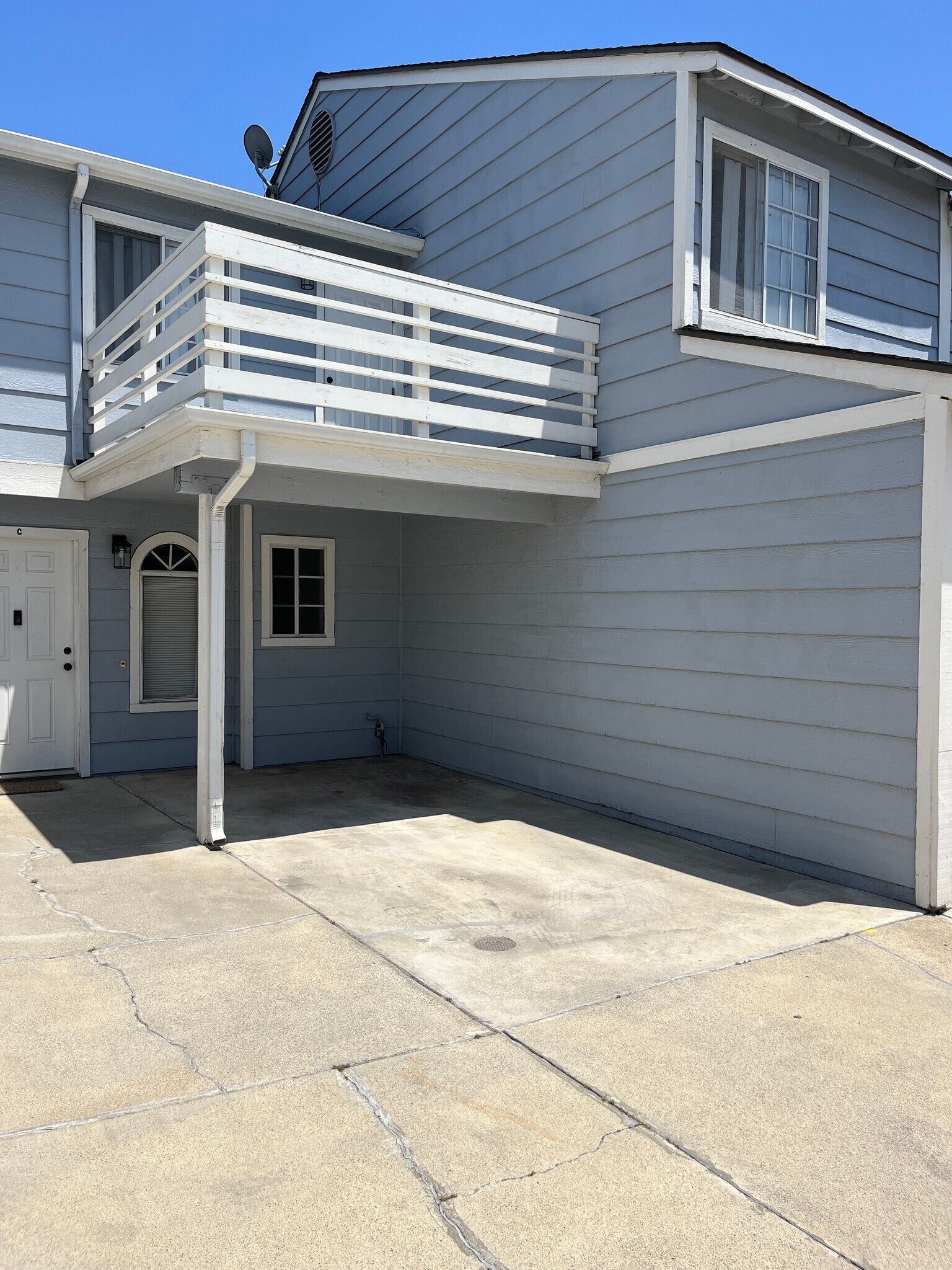 covered Carport - 550 W Lambert Rd