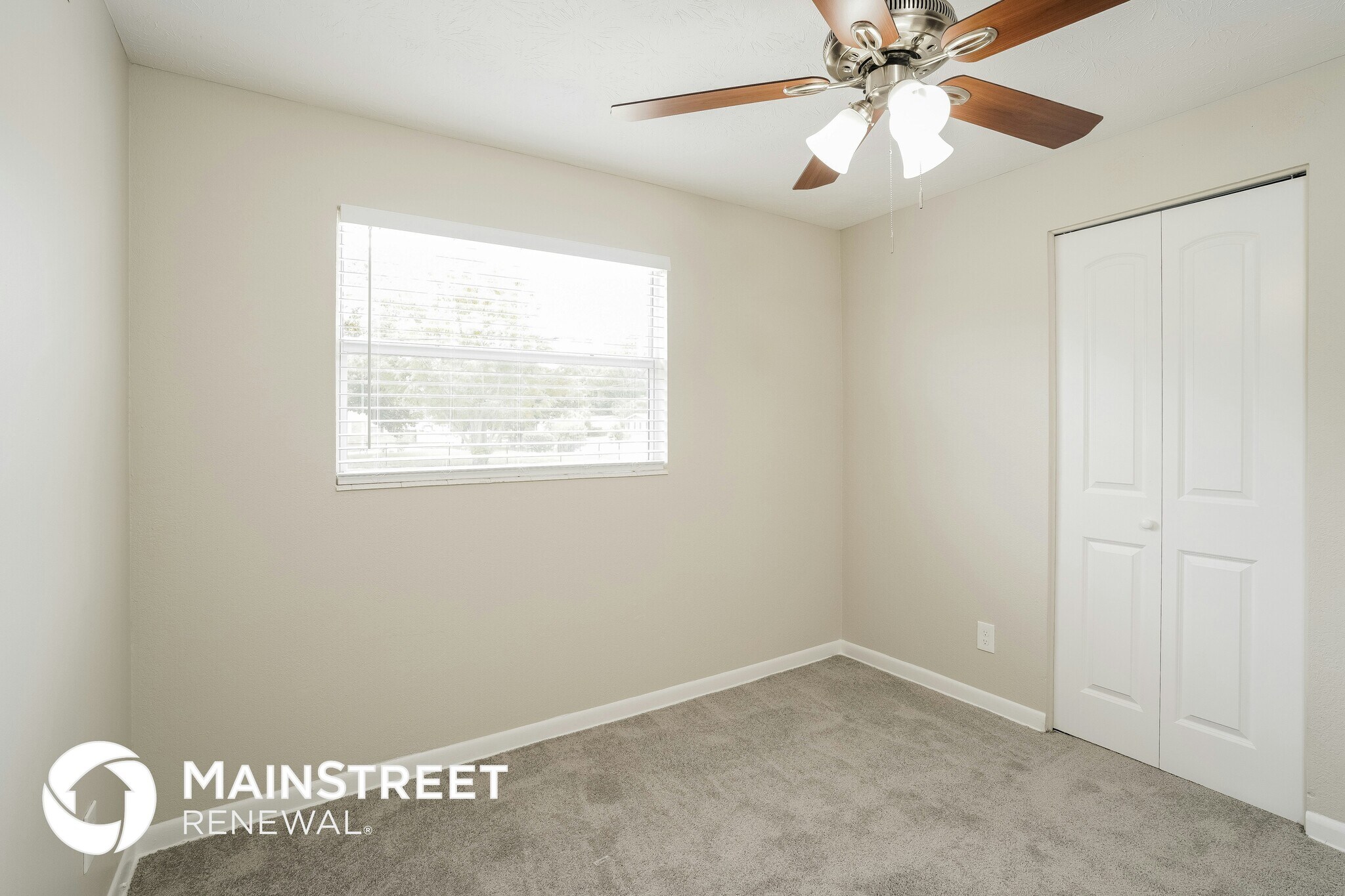 Building Photo - 583 Madeira Dr