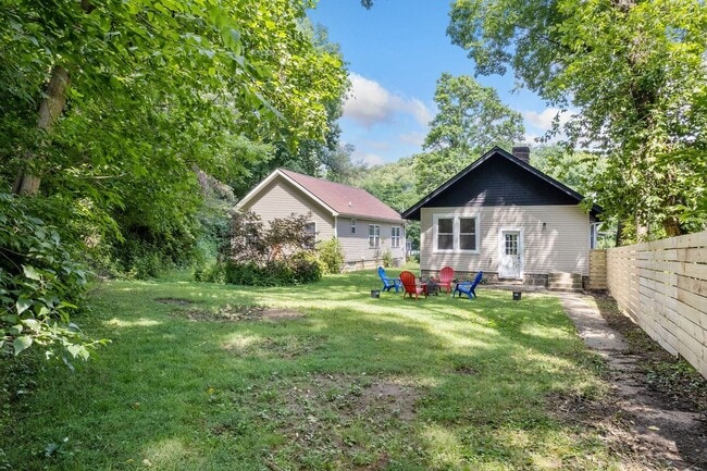 Building Photo - 5119 Blaesi St