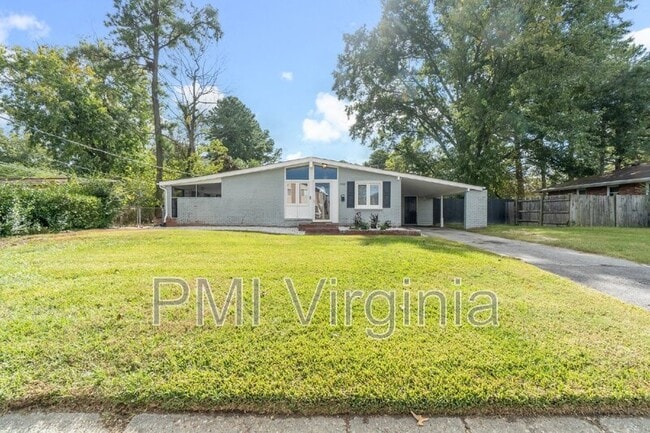 Building Photo - 1021 Mineola Dr
