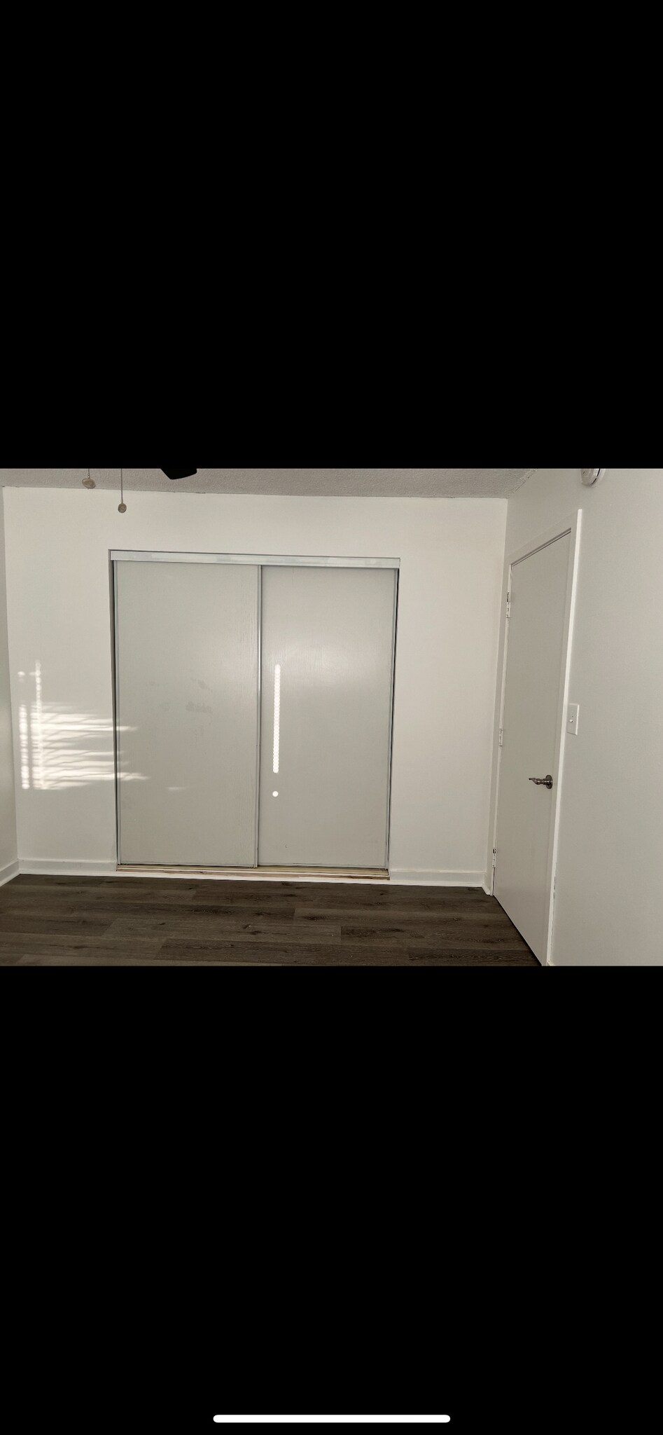 Building Photo - 1348 W 92nd St