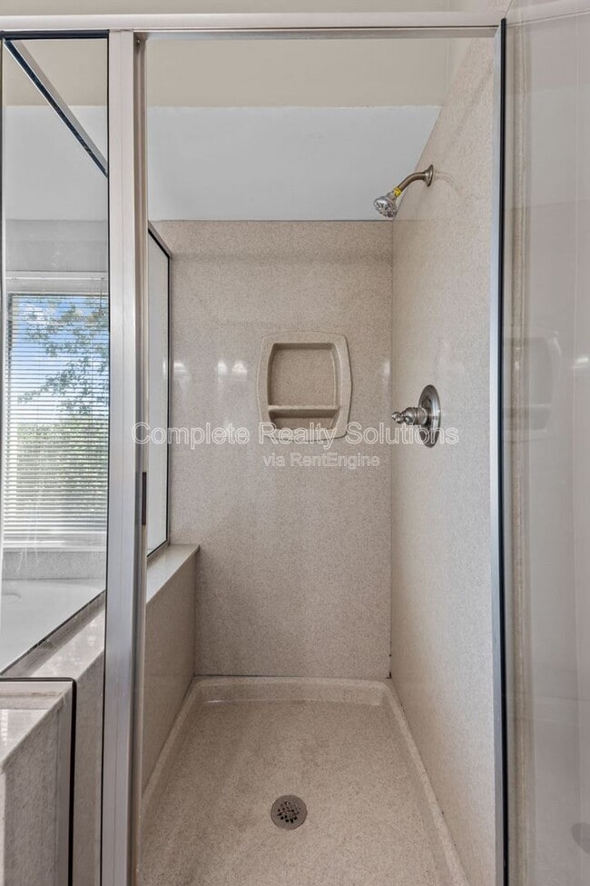 Building Photo - 16610 Green Needle Ct