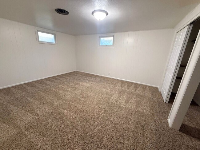 Building Photo - 3249 Monte Vista Dr