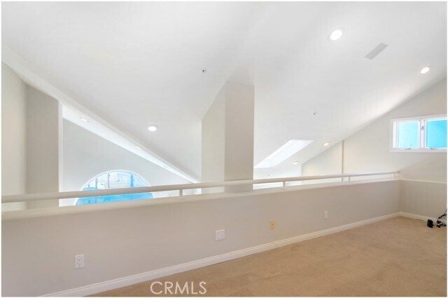 Building Photo - 1000 CA-1
